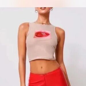 Stylish Beige Crop Top with Graphic Print